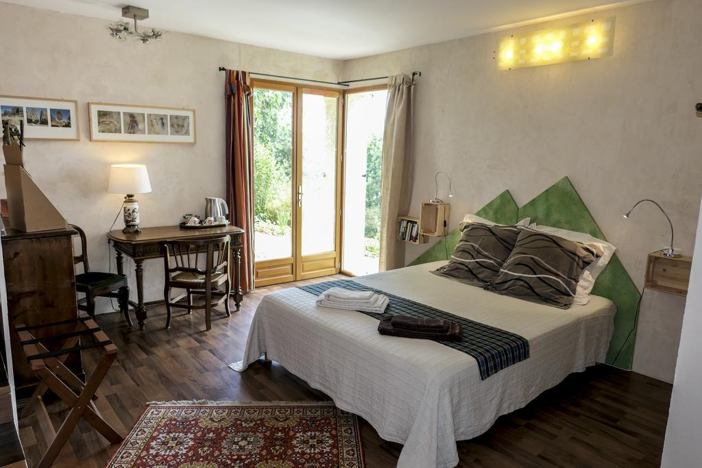 Chambre D'Hotes La Bichette Chassagny Exteriör bild
